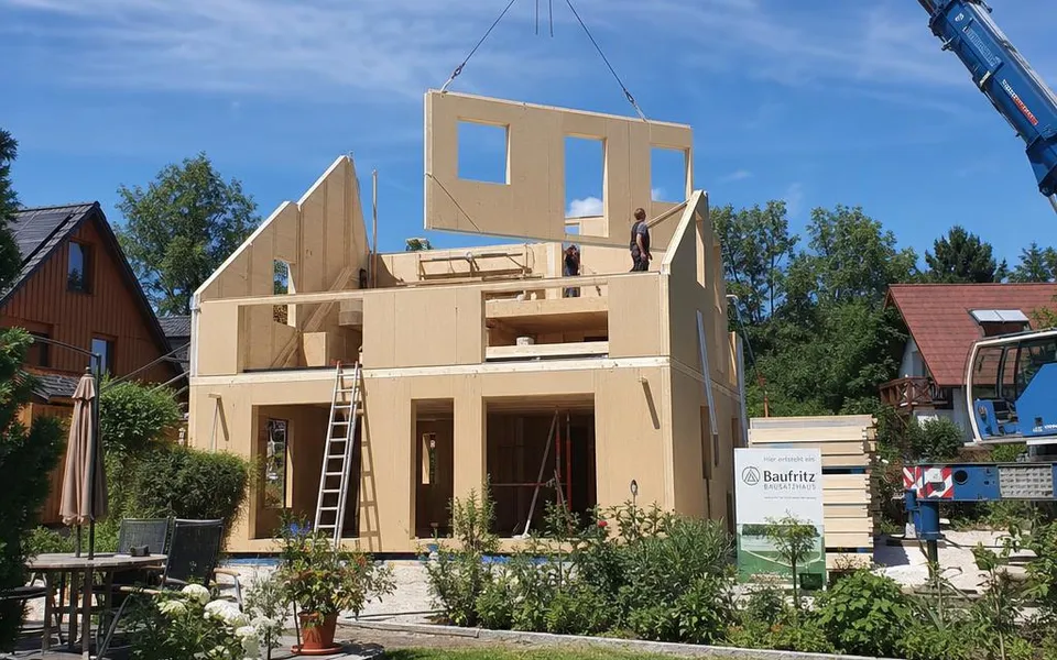 Bausatzhaus 2026 beim Aufbau in Eigenleistung – niedrigster Quadratmeterpreis im Vergleich Bausatzhaus 2026 beim Aufbau in Eigenleistung – niedrigster Quadratmeterpreis im Vergleich