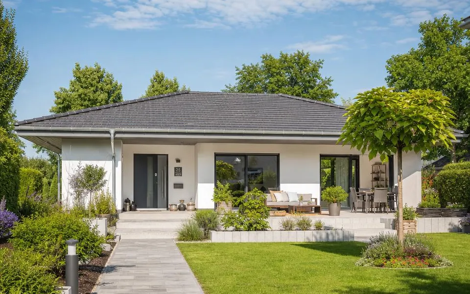 Bungalow als Fertighaus 2026 mit Terrasse – ebenerdig, Quadratmeterpreis im Überblick Bungalow als Fertighaus 2026 mit Terrasse – ebenerdig, Quadratmeterpreis im Überblick